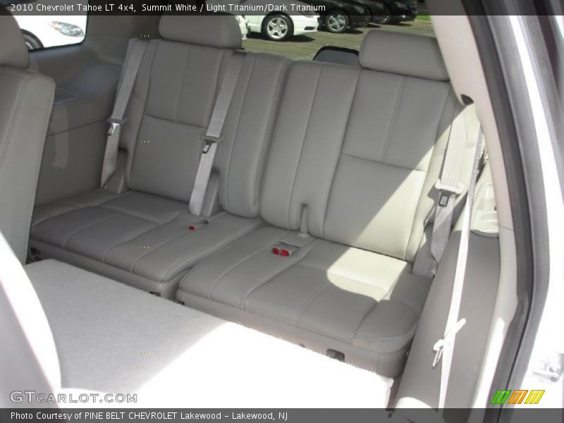 Summit White / Light Titanium/Dark Titanium 2010 Chevrolet Tahoe LT 4x4