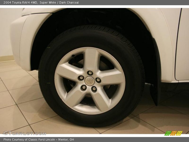 Super White / Dark Charcoal 2004 Toyota RAV4 4WD