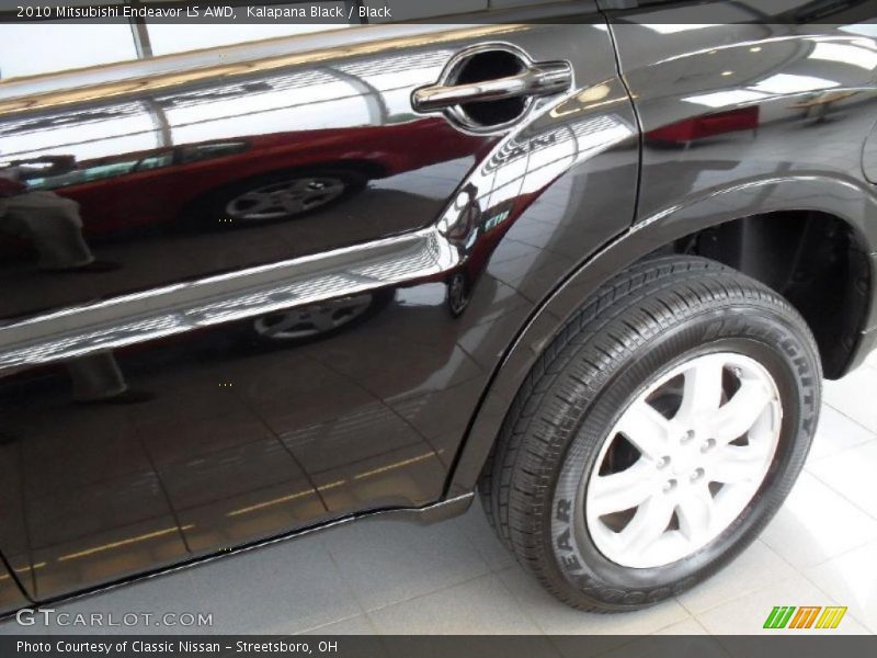 Kalapana Black / Black 2010 Mitsubishi Endeavor LS AWD