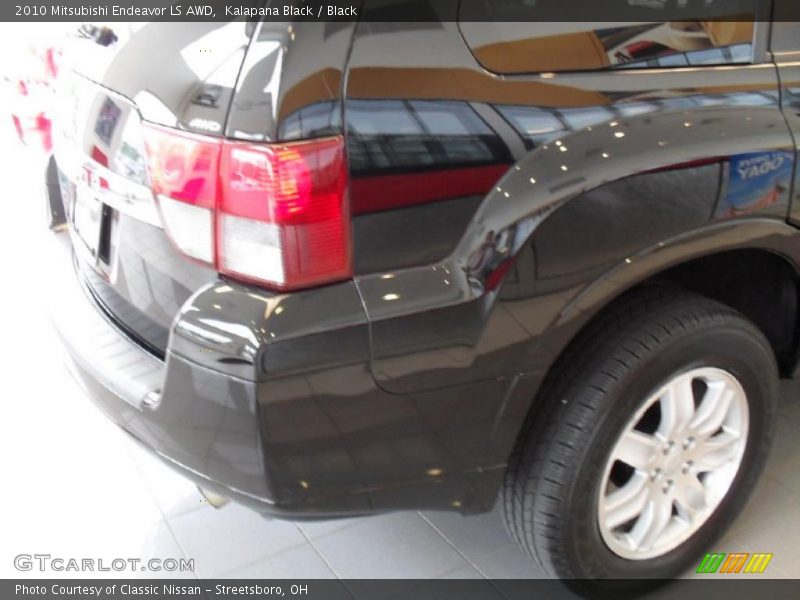 Kalapana Black / Black 2010 Mitsubishi Endeavor LS AWD