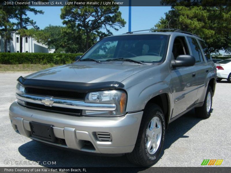 Light Pewter Metallic / Light Pewter 2002 Chevrolet TrailBlazer LS 4x4