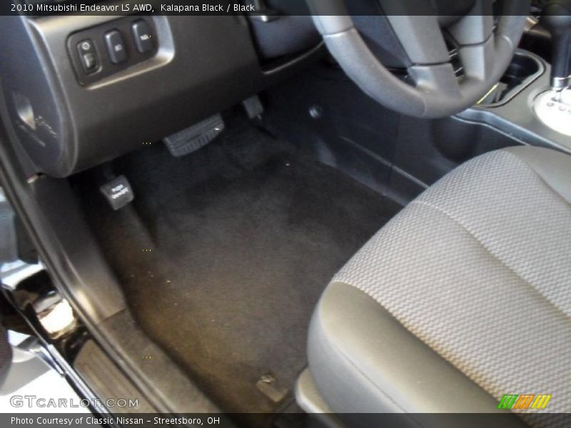 Kalapana Black / Black 2010 Mitsubishi Endeavor LS AWD