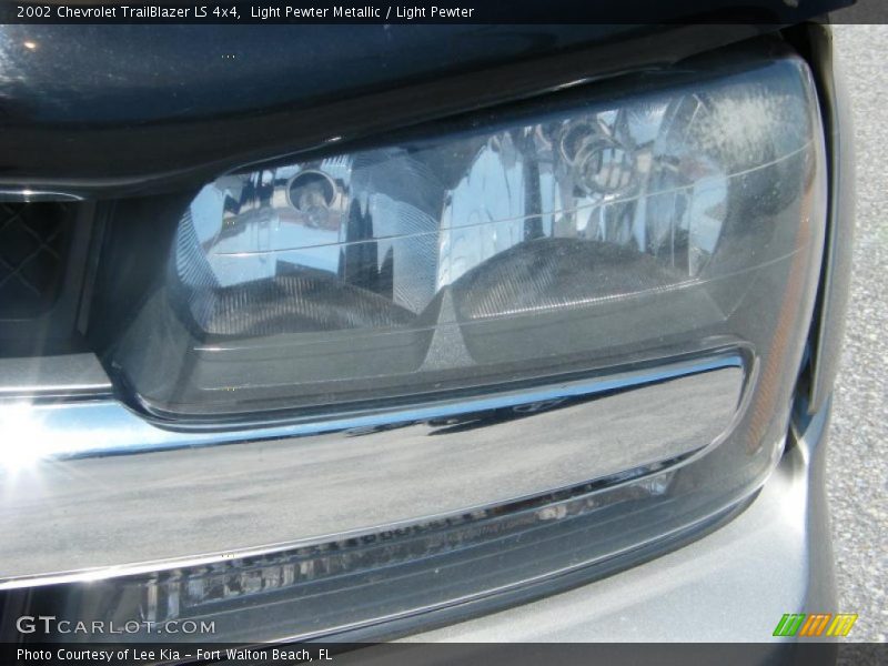 Light Pewter Metallic / Light Pewter 2002 Chevrolet TrailBlazer LS 4x4