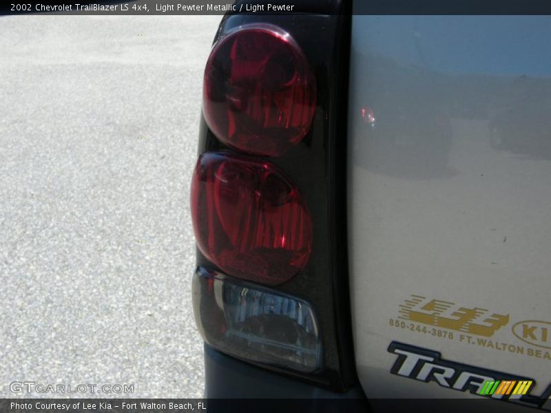 Light Pewter Metallic / Light Pewter 2002 Chevrolet TrailBlazer LS 4x4