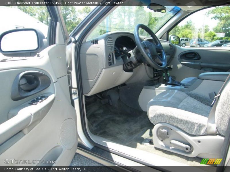 Light Pewter Metallic / Light Pewter 2002 Chevrolet TrailBlazer LS 4x4