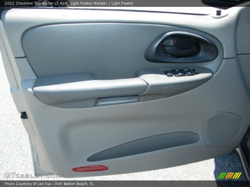 Light Pewter Metallic / Light Pewter 2002 Chevrolet TrailBlazer LS 4x4