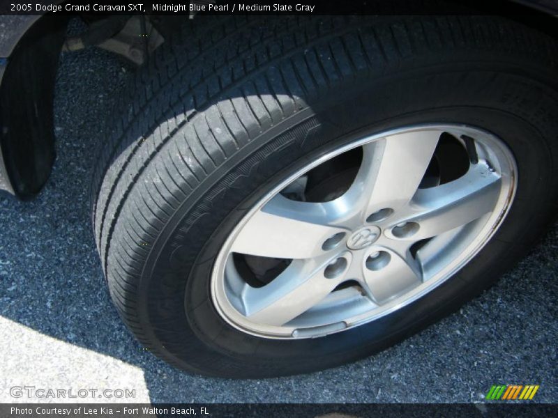 Midnight Blue Pearl / Medium Slate Gray 2005 Dodge Grand Caravan SXT
