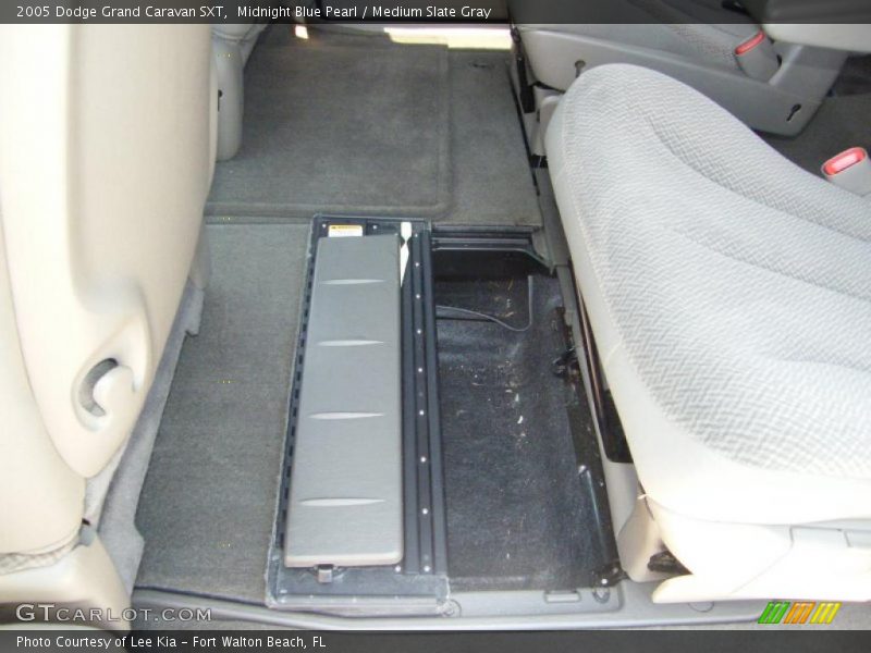 Midnight Blue Pearl / Medium Slate Gray 2005 Dodge Grand Caravan SXT