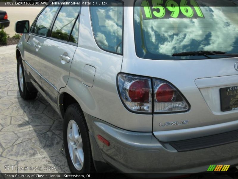 Millennium Silver Metallic / Black 2002 Lexus RX 300 AWD