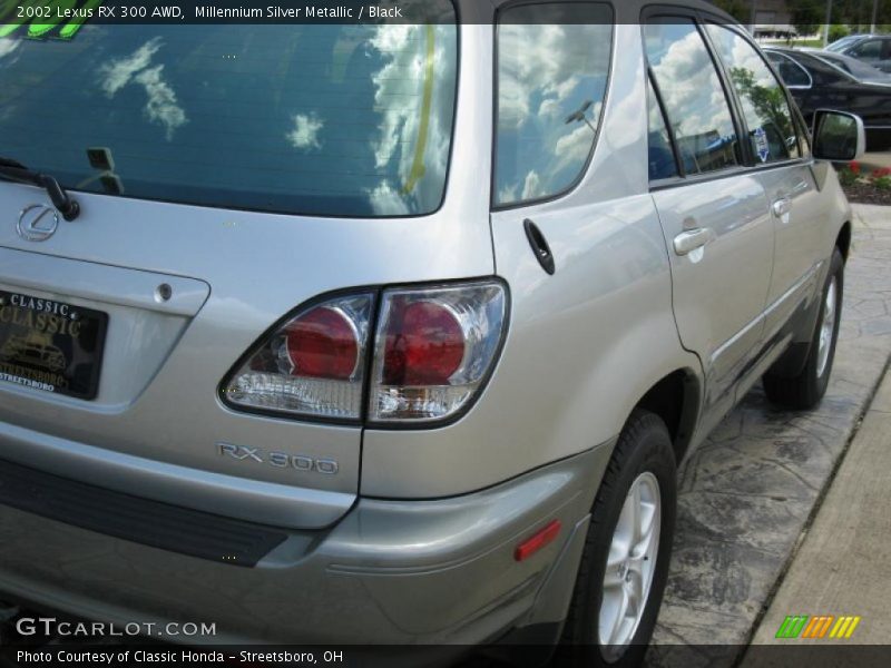 Millennium Silver Metallic / Black 2002 Lexus RX 300 AWD