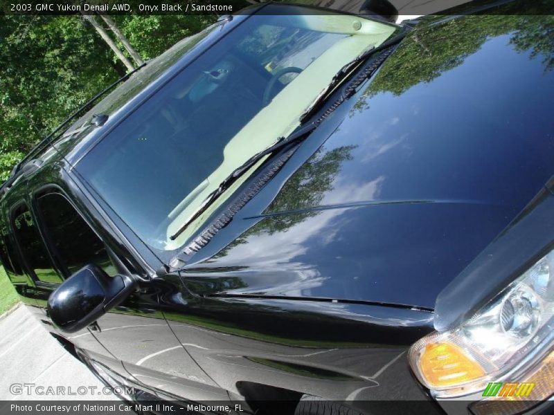 Onyx Black / Sandstone 2003 GMC Yukon Denali AWD