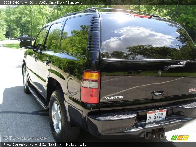 Onyx Black / Sandstone 2003 GMC Yukon Denali AWD