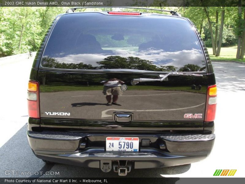 Onyx Black / Sandstone 2003 GMC Yukon Denali AWD