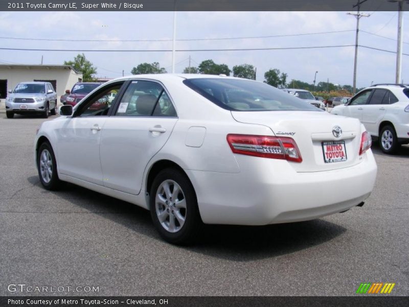 Super White / Bisque 2011 Toyota Camry LE