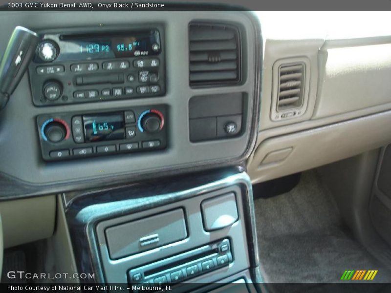 Onyx Black / Sandstone 2003 GMC Yukon Denali AWD