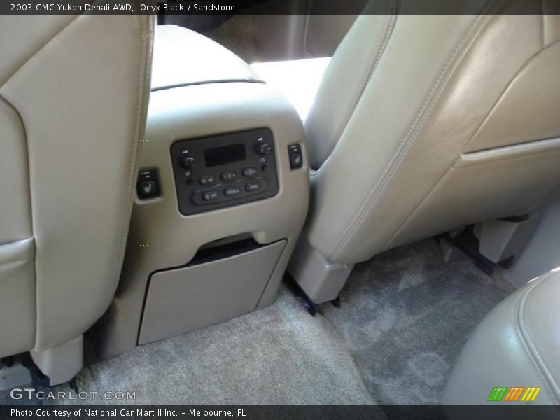 Onyx Black / Sandstone 2003 GMC Yukon Denali AWD