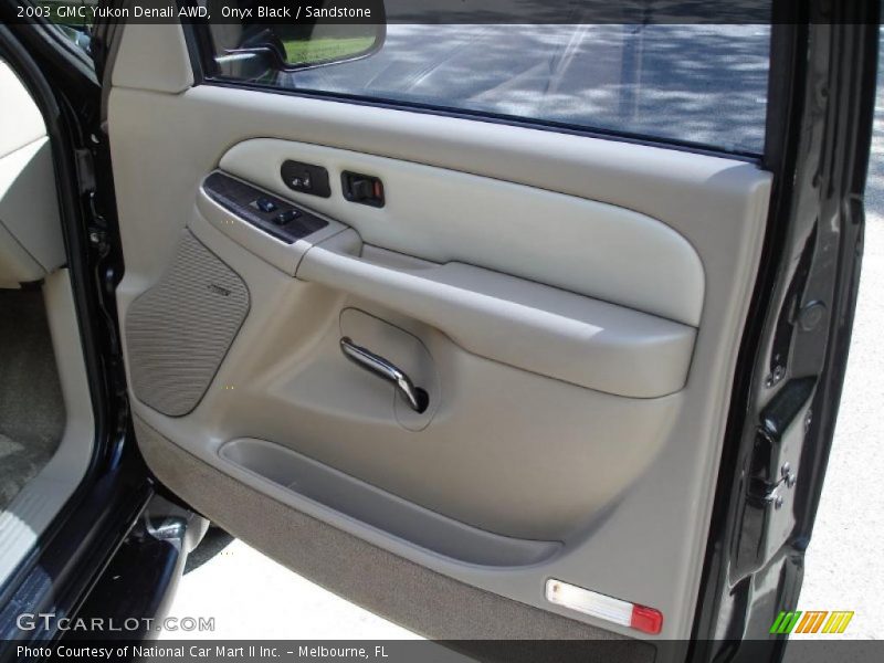 Onyx Black / Sandstone 2003 GMC Yukon Denali AWD