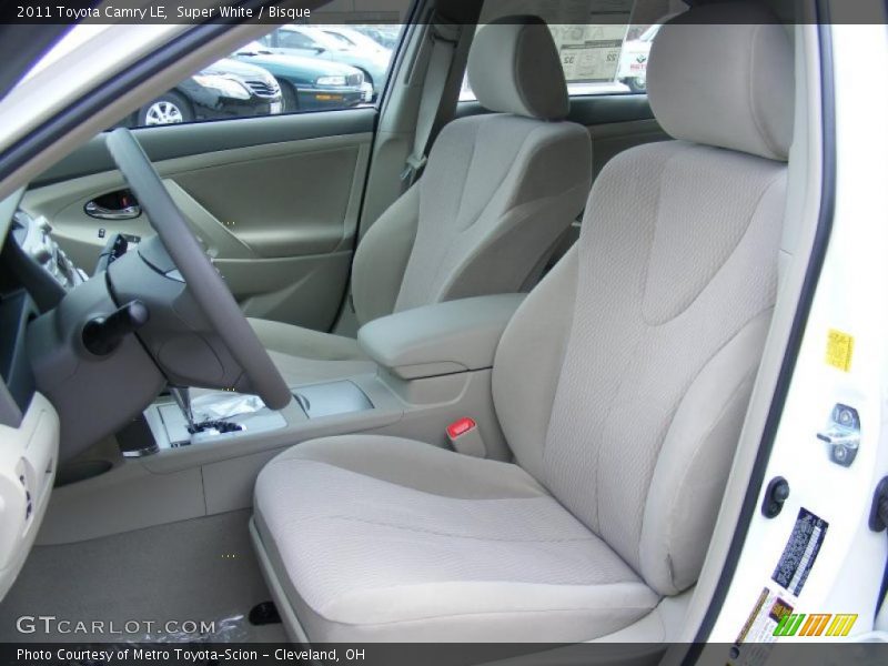 Super White / Bisque 2011 Toyota Camry LE