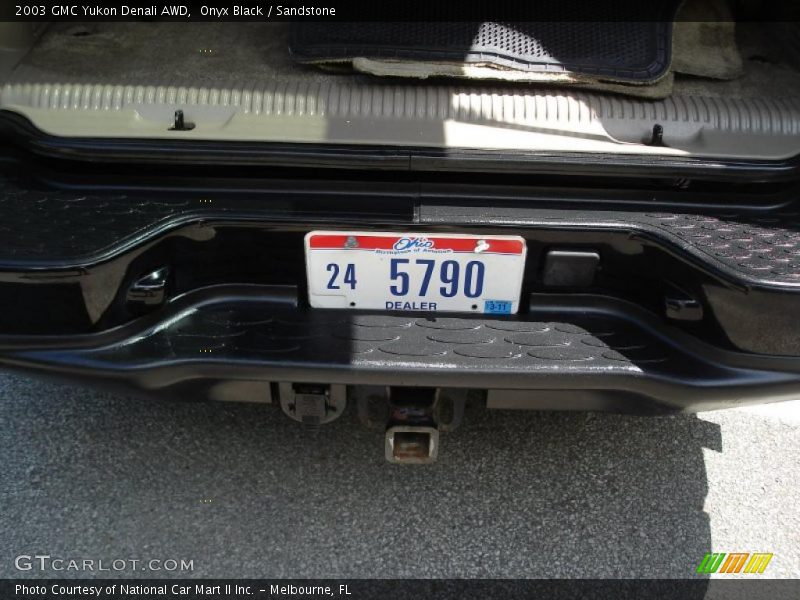 Onyx Black / Sandstone 2003 GMC Yukon Denali AWD