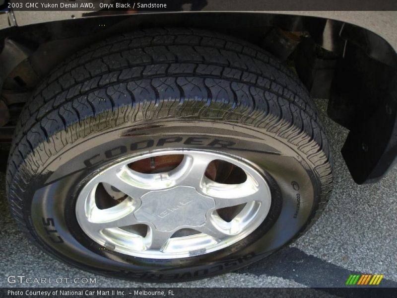 Onyx Black / Sandstone 2003 GMC Yukon Denali AWD
