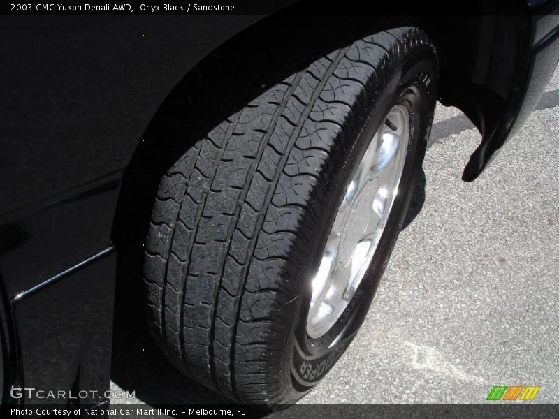 Onyx Black / Sandstone 2003 GMC Yukon Denali AWD