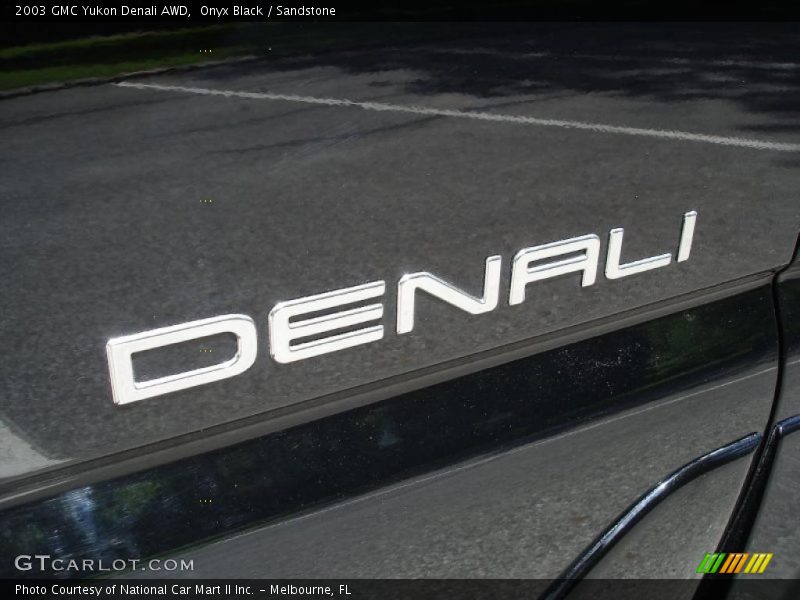 Onyx Black / Sandstone 2003 GMC Yukon Denali AWD