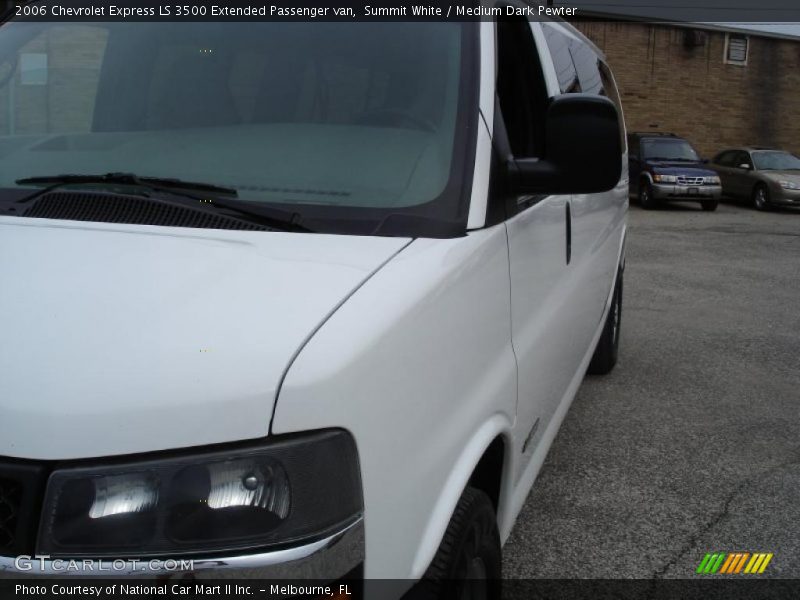 Summit White / Medium Dark Pewter 2006 Chevrolet Express LS 3500 Extended Passenger van