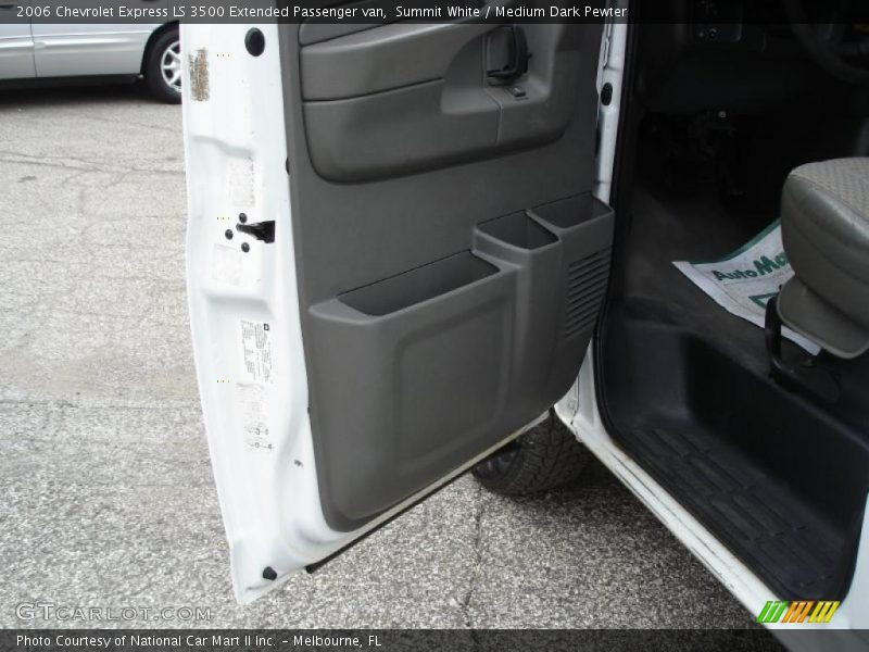 Summit White / Medium Dark Pewter 2006 Chevrolet Express LS 3500 Extended Passenger van