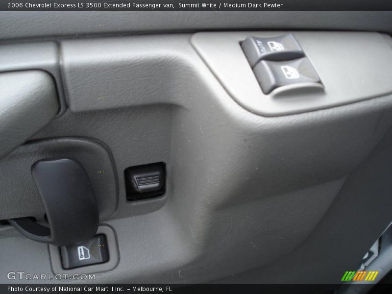 Summit White / Medium Dark Pewter 2006 Chevrolet Express LS 3500 Extended Passenger van