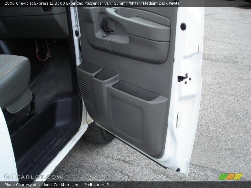 Summit White / Medium Dark Pewter 2006 Chevrolet Express LS 3500 Extended Passenger van