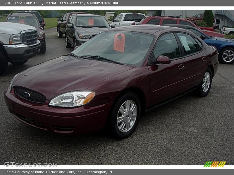 Merlot Pearl Clearcoat / Medium/Dark Flint 2005 Ford Taurus SEL