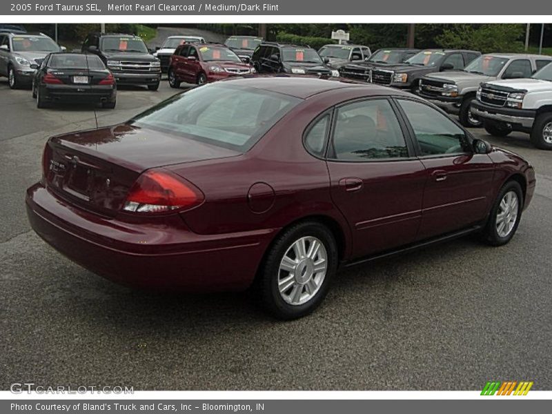 Merlot Pearl Clearcoat / Medium/Dark Flint 2005 Ford Taurus SEL