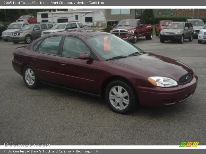 Merlot Pearl Clearcoat / Medium/Dark Flint 2005 Ford Taurus SEL