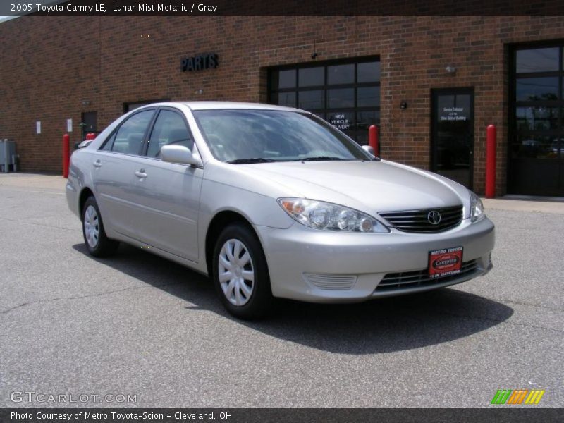 Lunar Mist Metallic / Gray 2005 Toyota Camry LE