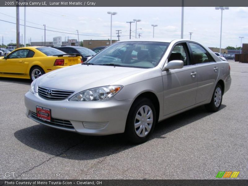 Lunar Mist Metallic / Gray 2005 Toyota Camry LE