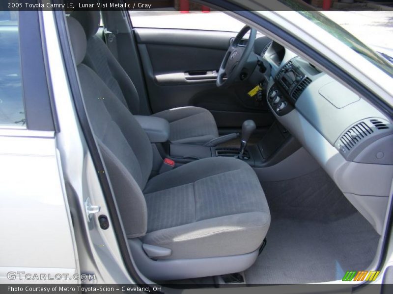 Lunar Mist Metallic / Gray 2005 Toyota Camry LE
