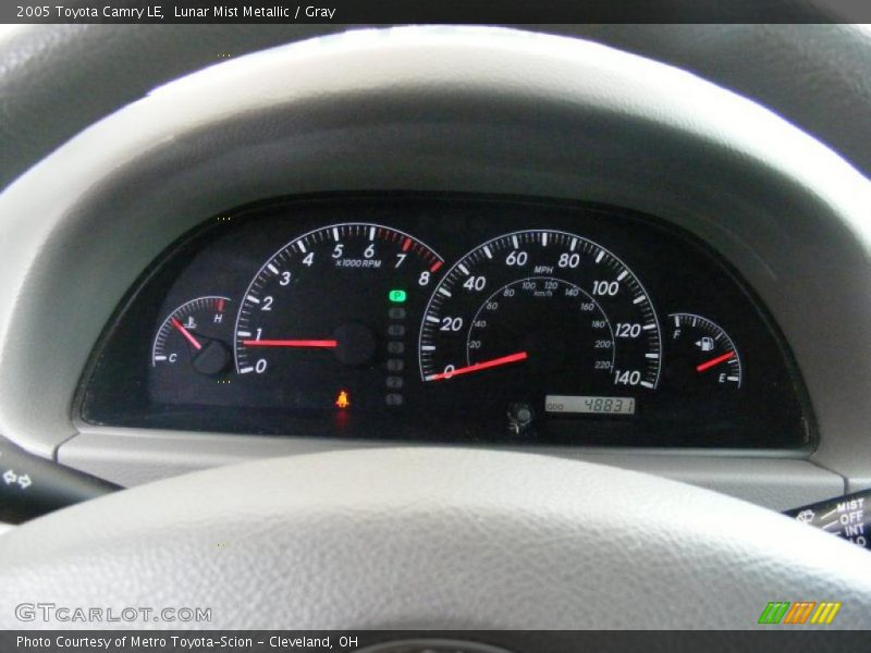 Lunar Mist Metallic / Gray 2005 Toyota Camry LE