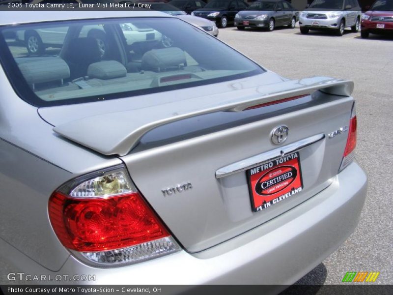 Lunar Mist Metallic / Gray 2005 Toyota Camry LE