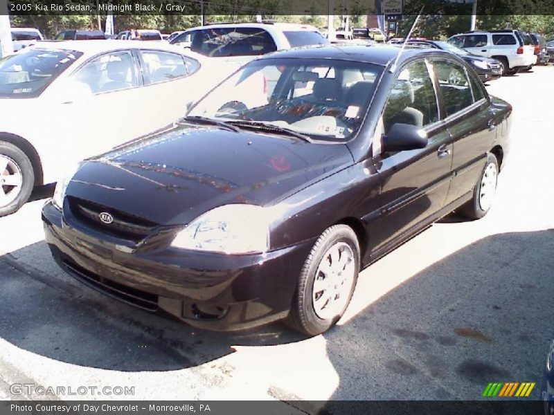 Midnight Black / Gray 2005 Kia Rio Sedan