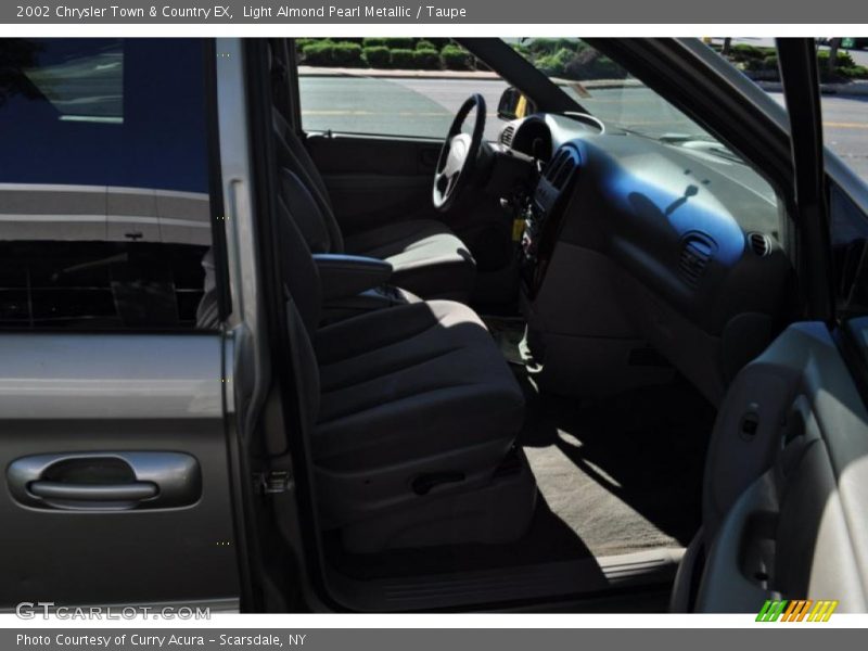 Light Almond Pearl Metallic / Taupe 2002 Chrysler Town & Country EX