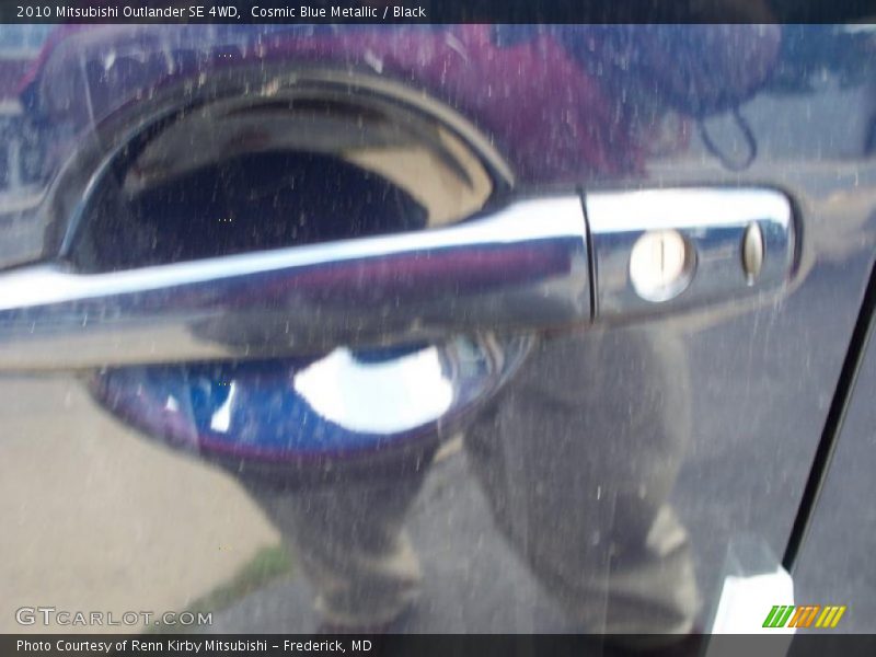 Cosmic Blue Metallic / Black 2010 Mitsubishi Outlander SE 4WD