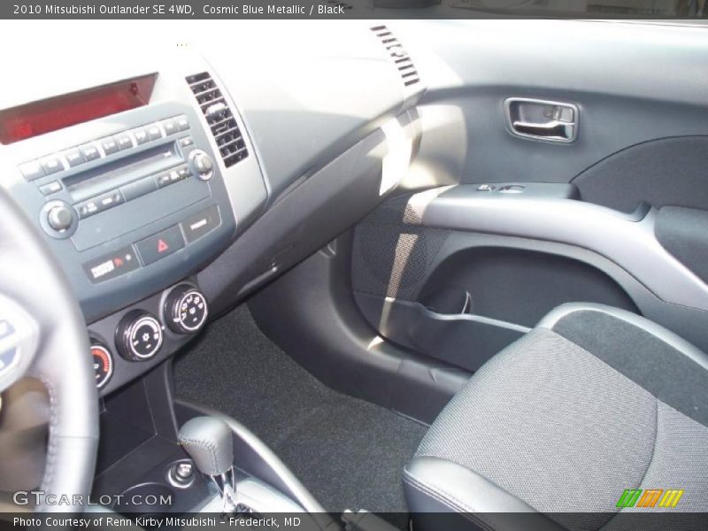 Cosmic Blue Metallic / Black 2010 Mitsubishi Outlander SE 4WD