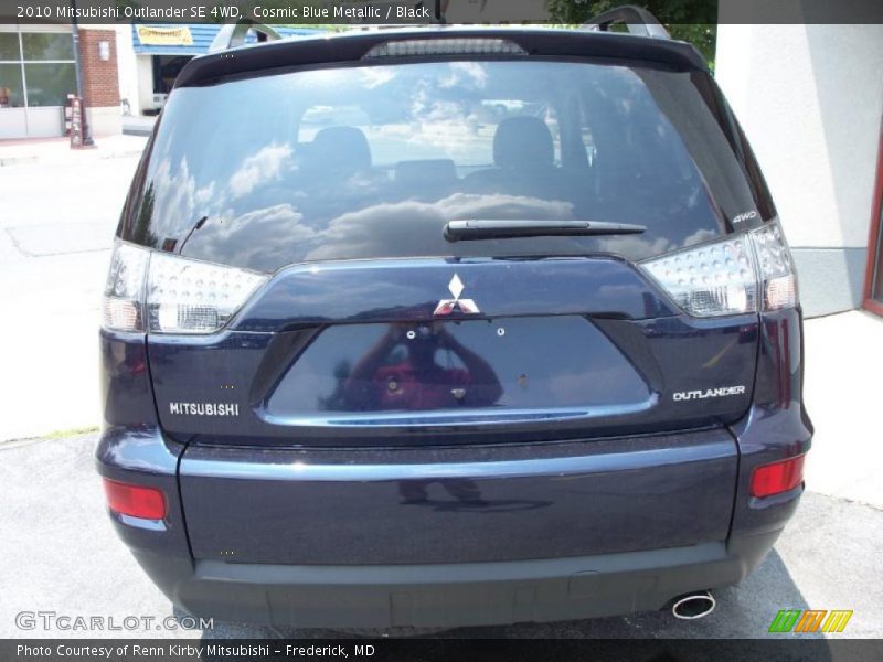 Cosmic Blue Metallic / Black 2010 Mitsubishi Outlander SE 4WD
