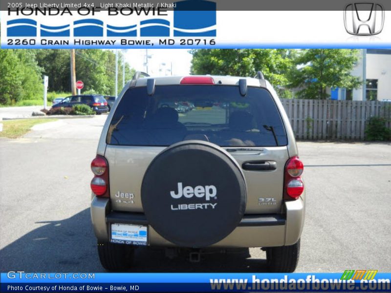 Light Khaki Metallic / Khaki 2005 Jeep Liberty Limited 4x4