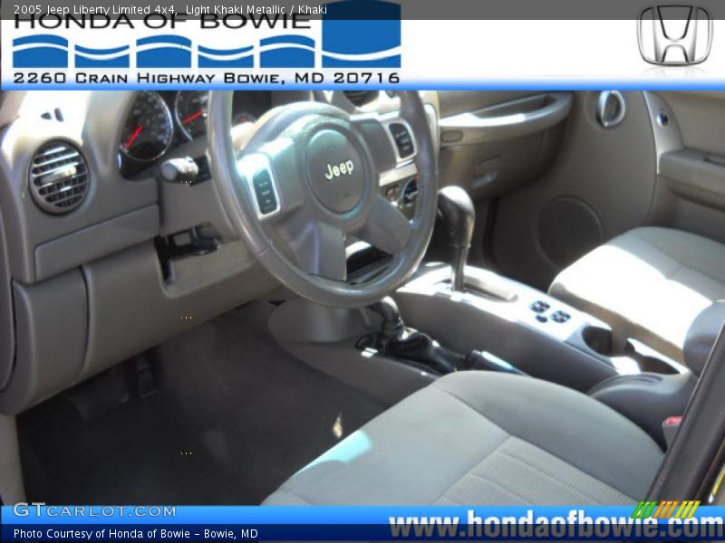 Light Khaki Metallic / Khaki 2005 Jeep Liberty Limited 4x4