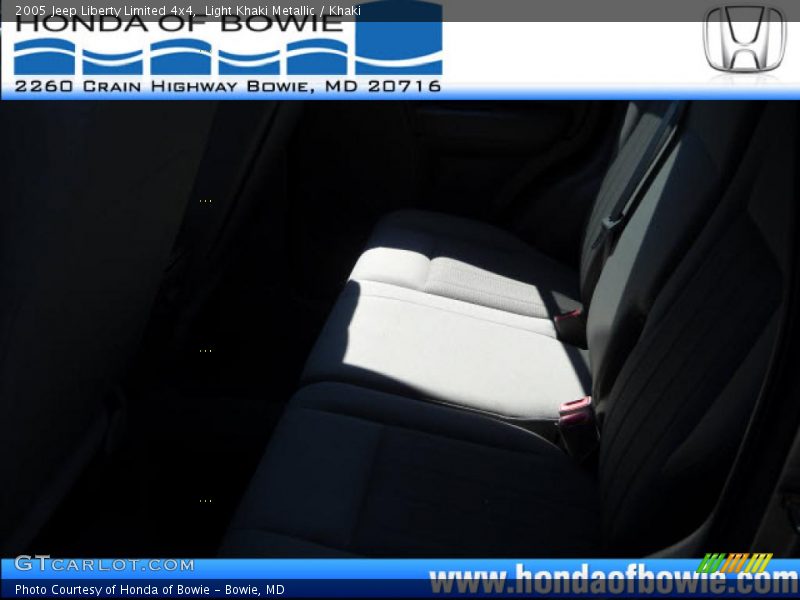Light Khaki Metallic / Khaki 2005 Jeep Liberty Limited 4x4