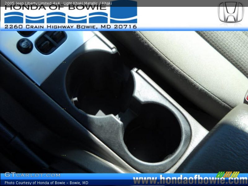 Light Khaki Metallic / Khaki 2005 Jeep Liberty Limited 4x4