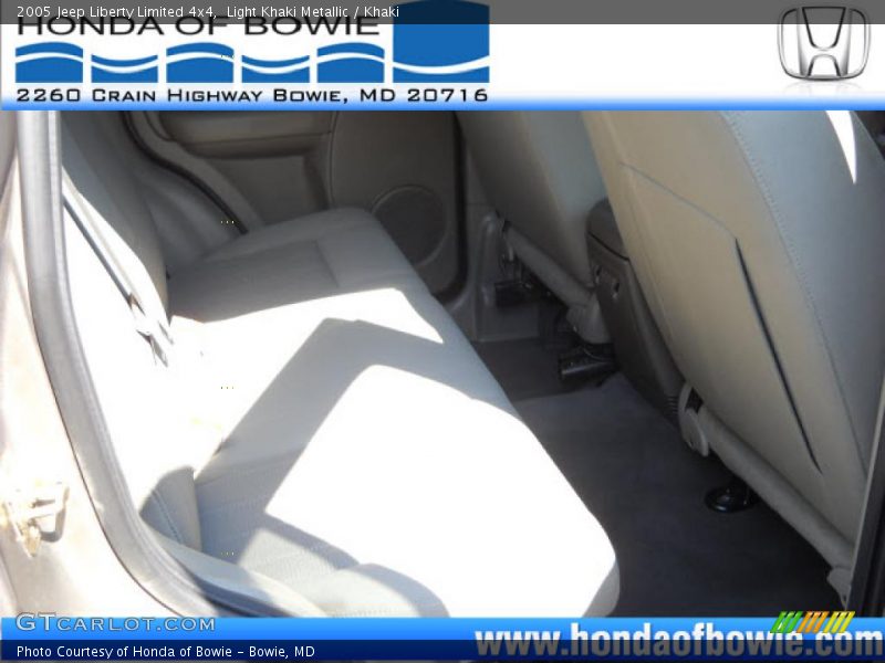 Light Khaki Metallic / Khaki 2005 Jeep Liberty Limited 4x4