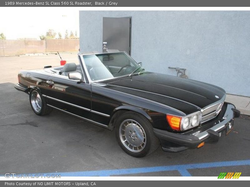 Black / Grey 1989 Mercedes-Benz SL Class 560 SL Roadster