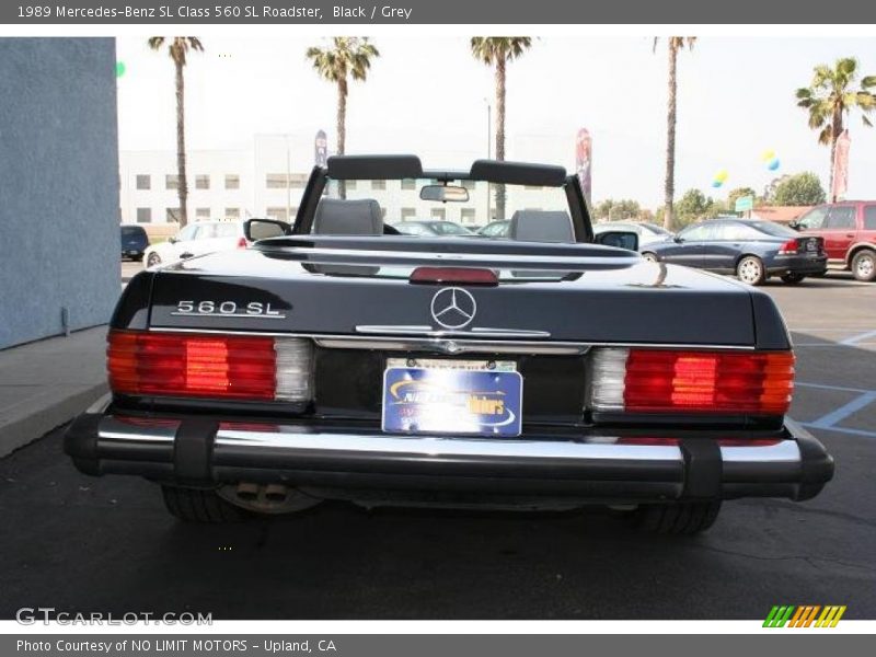 Black / Grey 1989 Mercedes-Benz SL Class 560 SL Roadster